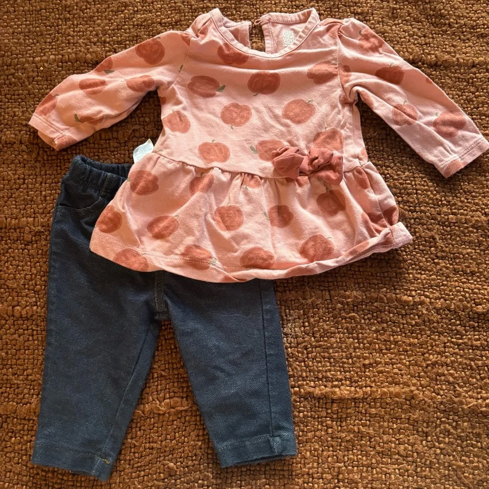 CARTERS 2 piece outfit apple graphic top with leggings 3 month girls baby